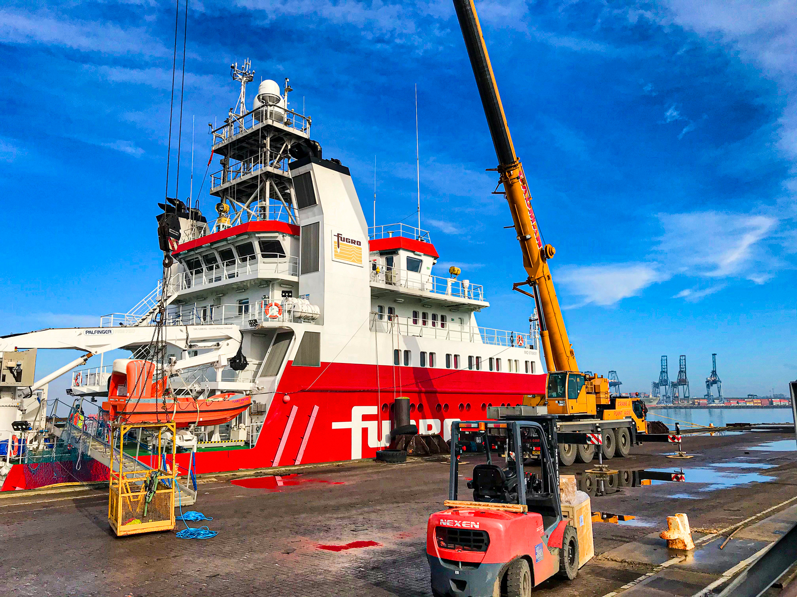Marine Crane Hire Port Crane Boat Crane East Anglia