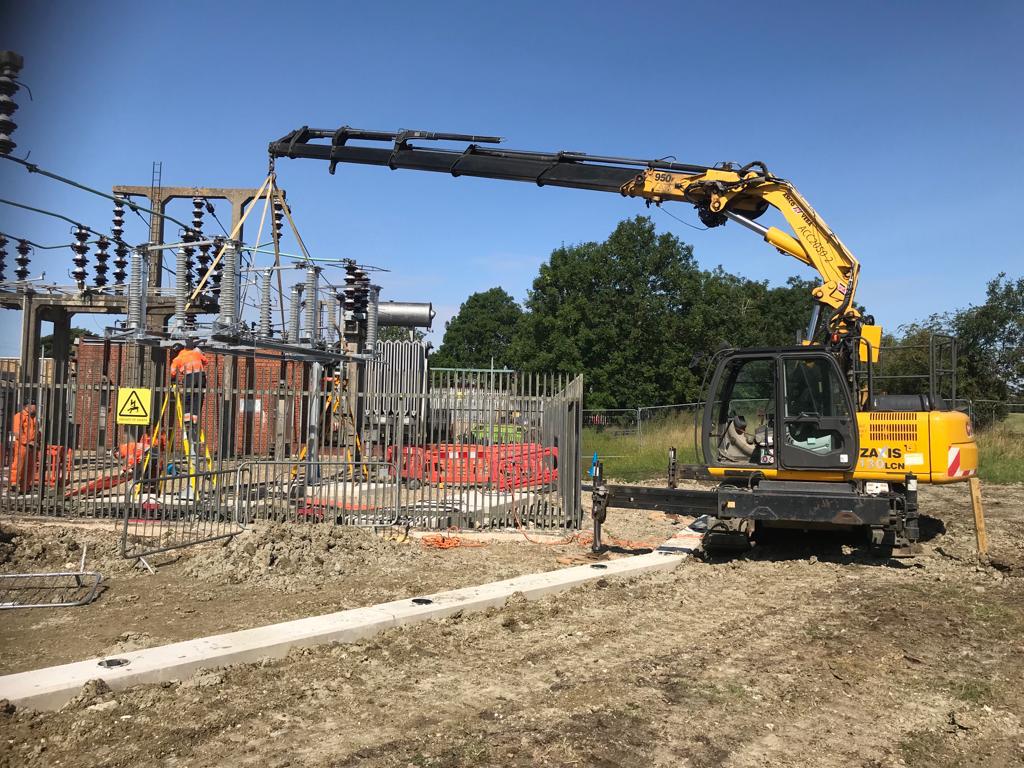 Cadman Cranes Partners with Morrison Energy Utilising ACC 2050 Compact Crawler Crane